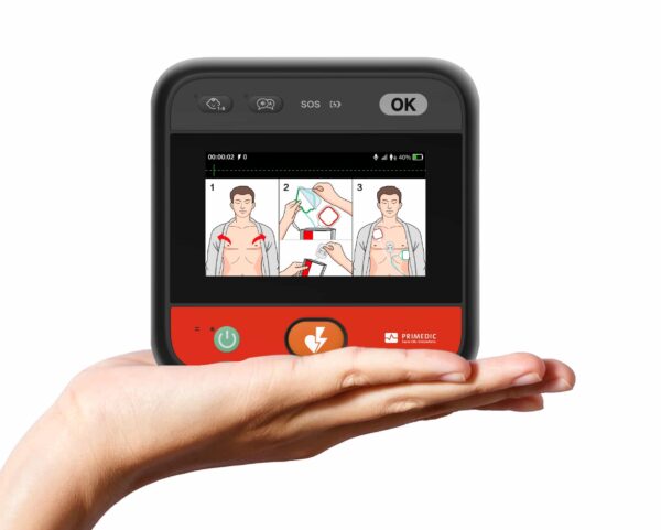 HeartSave myPAD-semi automatic-defibrillator- fit in hand